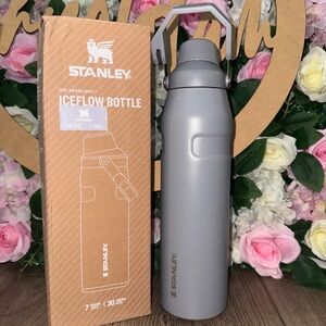 Stanley IceFlow Bottle in Silver Gray with Handle